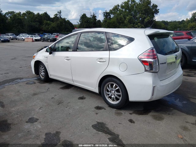 Продажа на аукционе авто 2017 Toyota Prius V Four, vin: JTDZN3EU3HJ063685, номер лота: 46088878