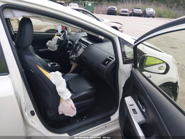 Продажа на аукционе авто 2017 Toyota Prius V Four, vin: JTDZN3EU3HJ063685, номер лота: 46088878