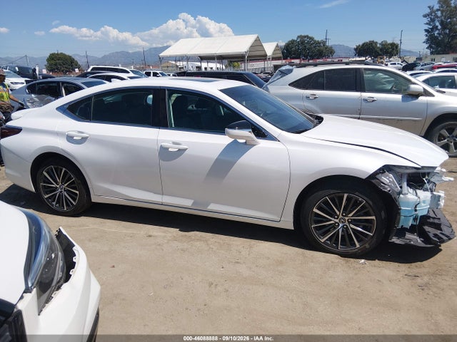 Lexus ES 300H 2025 58ADA1C13SU073792 Image 14
