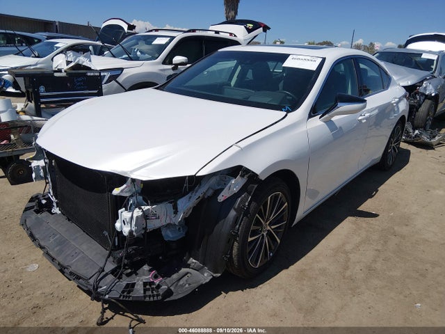 Lexus ES 300H 2025 58ADA1C13SU073792 Image 2