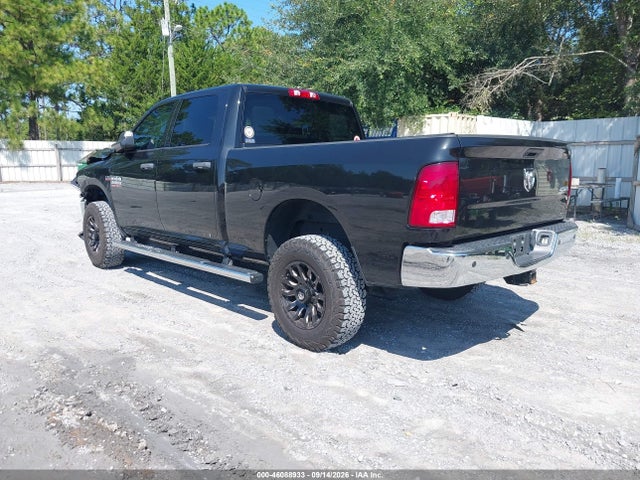 3C63R3CJ3JG374048 RAM 3500 Tradesman 4x4 6&#039;4 Box