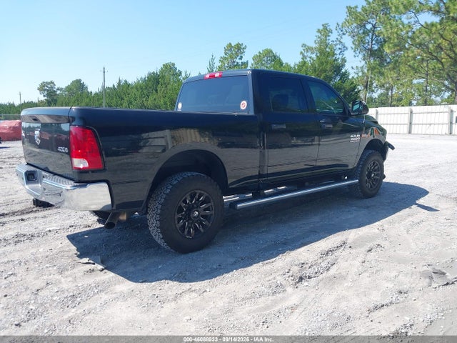 3C63R3CJ3JG374048 RAM 3500 Tradesman 4x4 6&#039;4 Box
