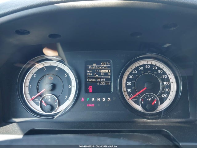 3C63R3CJ3JG374048 RAM 3500 Tradesman 4x4 6&#039;4 Box