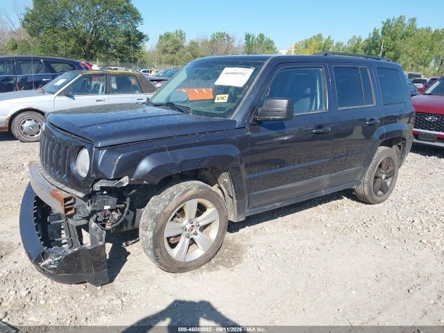 Jeep Patriot Latitude 2014 1C4NJRFBXED892032 Image 2
