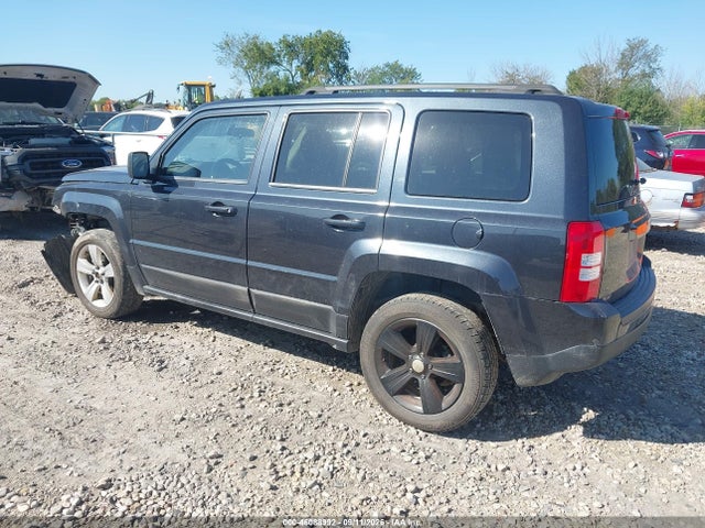 Jeep Patriot Latitude 2014 1C4NJRFBXED892032 Image 3