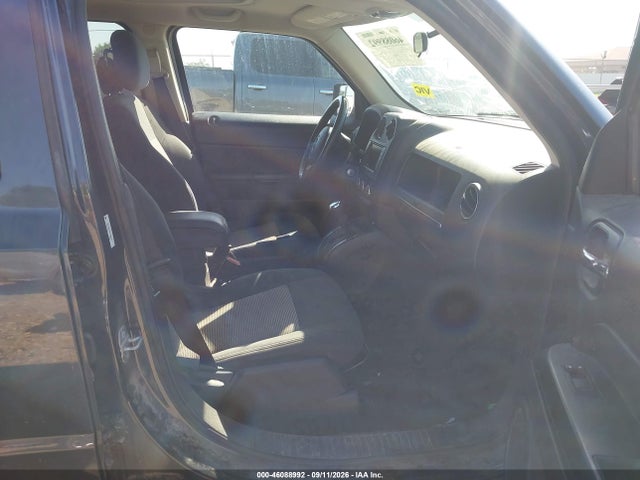 Jeep Patriot Latitude 2014 1C4NJRFBXED892032 Image 5