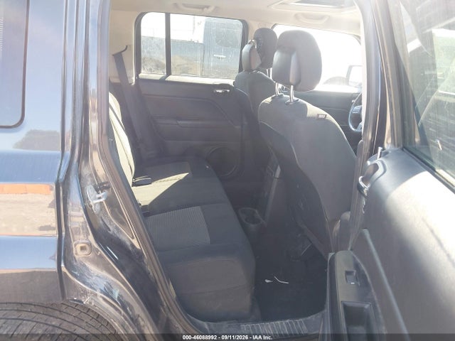 Jeep Patriot Latitude 2014 1C4NJRFBXED892032 Image 8