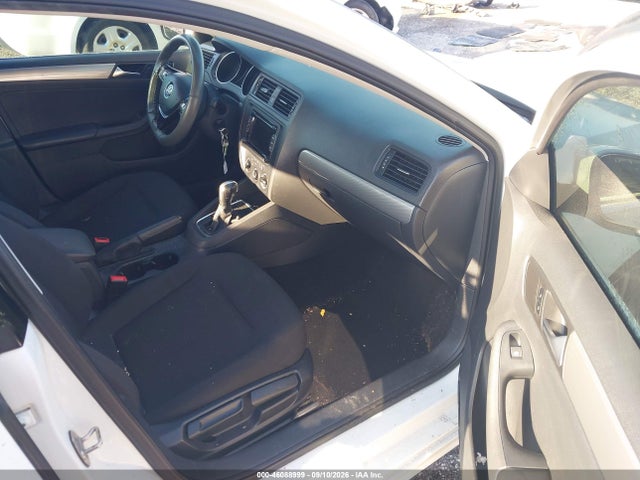 Продажа на аукционе авто 2015 Volkswagen Jetta 2.0l S, vin: 3VW2K7AJXFM240663, номер лота: 46088999