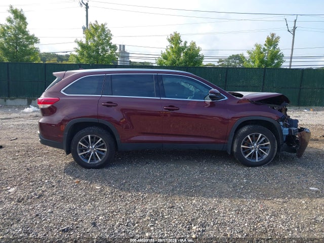 Продажа на аукционе авто 2019 Toyota Highlander Xle, vin: 5TDJZRFH1KS925186, номер лота: 46089189