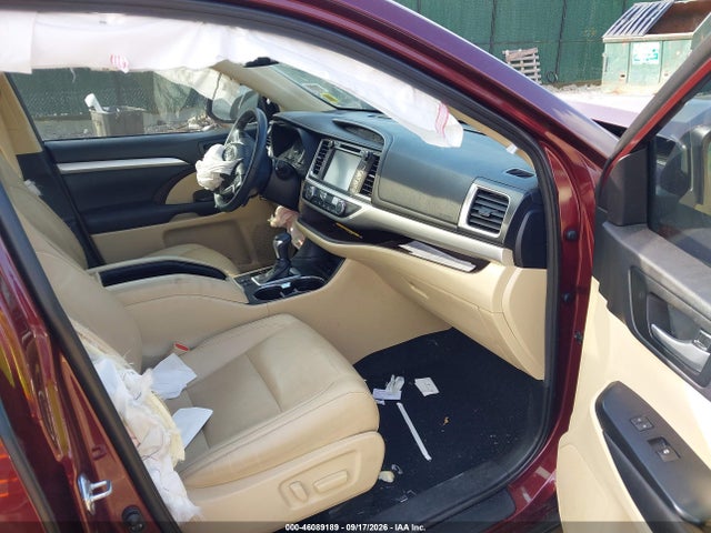 Продажа на аукционе авто 2019 Toyota Highlander Xle, vin: 5TDJZRFH1KS925186, номер лота: 46089189