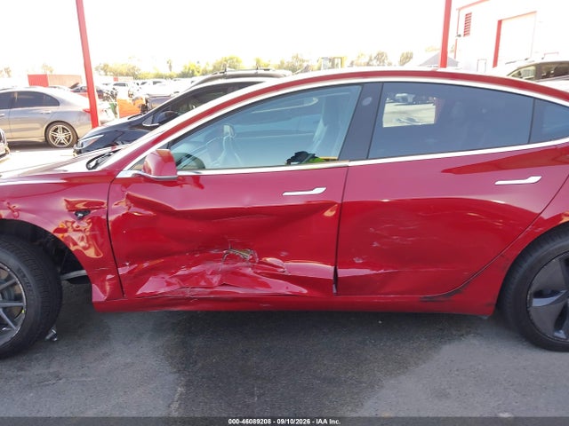 Tesla Model 3 Long Range/mid Range 2018 5YJ3E1EA7JF045798 Image 14