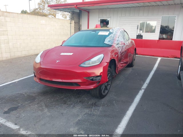 Tesla Model 3 Long Range/mid Range 2018 5YJ3E1EA7JF045798 Image 2