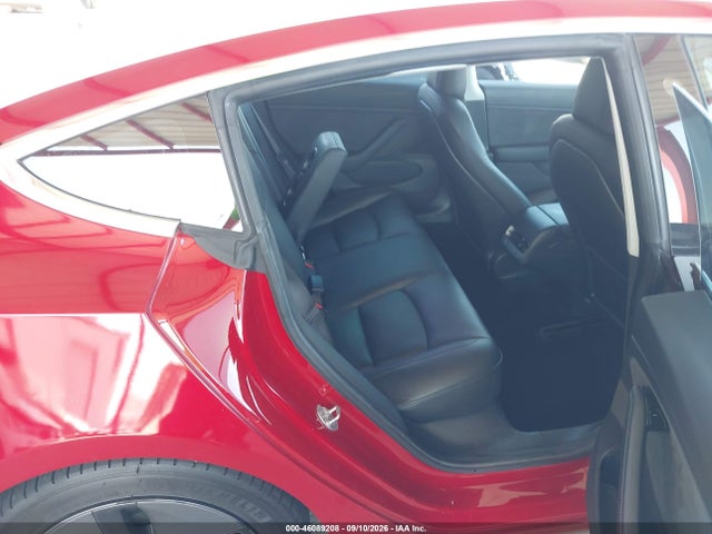 Tesla Model 3 Long Range/mid Range 2018 5YJ3E1EA7JF045798 Image 8