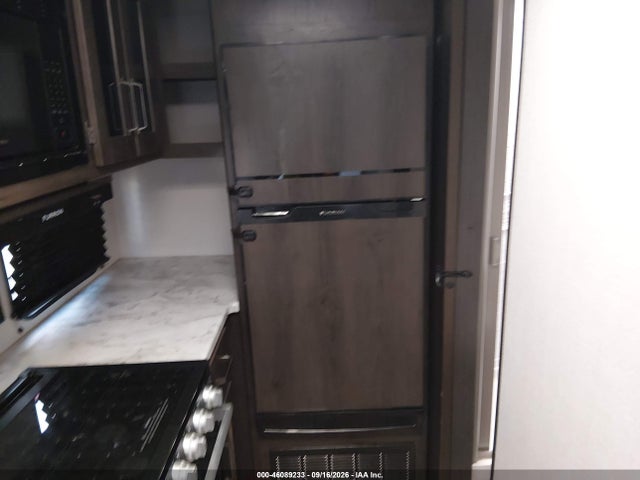 Grand Design Transcend 2023 573TT252XP8827633 Image 15
