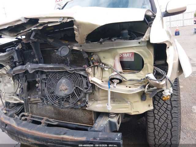 2005 Toyota Sequoia Sr5 V8 მანქანა იყიდება აუქციონზე, vin: 5TDBT44A25S242223, აუქციონის ნომერი: 46089265