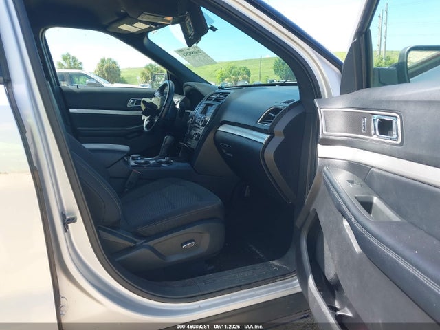 46089281 :رقم المزاد ، 1FM5K8D81HGD05567 vin ، 2017 Ford Explorer Xlt مزاد بيع