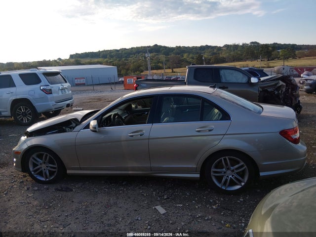 Продажа на аукционе авто 2012 Mercedes-benz C 300 Sport 4matic, vin: WDDGF8BB1CR194957, номер лота: 46089285