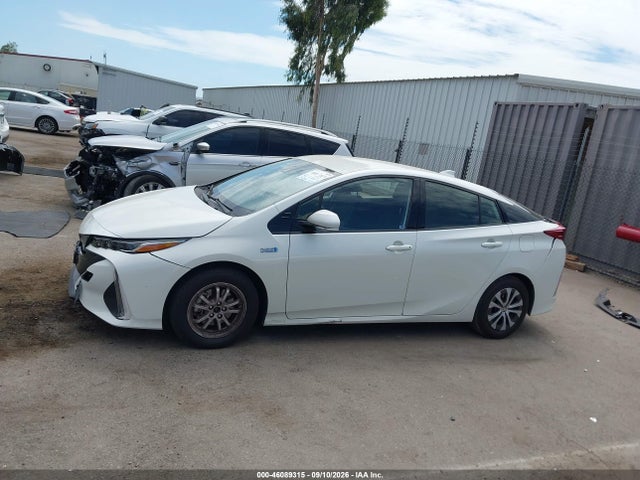 Продаж на аукціоні авто 2020 Toyota Prius Prime Le, vin: JTDKARFP9L3162422, номер лоту: 46089315