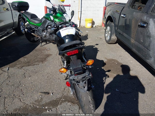 46089331 :رقم المزاد ، MLHRC7457G5200171 vin ، 2016 Honda Cbr650 Fa مزاد بيع