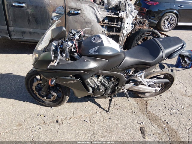 46089331 :رقم المزاد ، MLHRC7457G5200171 vin ، 2016 Honda Cbr650 Fa مزاد بيع