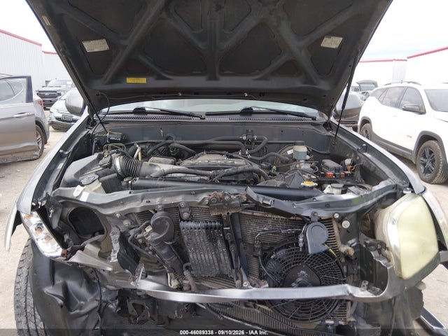 2004 Toyota Sequoia Sr5 V8 მანქანა იყიდება აუქციონზე, vin: 5TDZT34A34S226152, აუქციონის ნომერი: 46089338