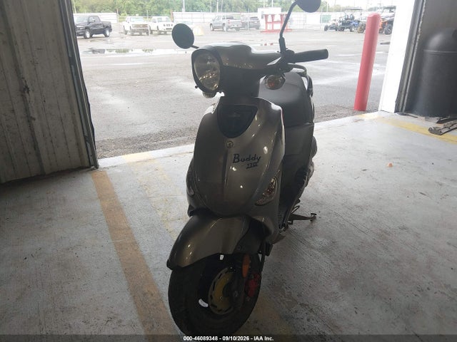 Genuine Scooter Co. Buddy 170i 2017 RFVPAC905H1003617 Image 5