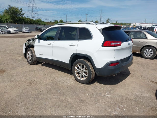 46089365 :رقم المزاد ، 1C4PJLCB1HW616938 vin ، 2017 Jeep Cherokee Latitude Fwd مزاد بيع