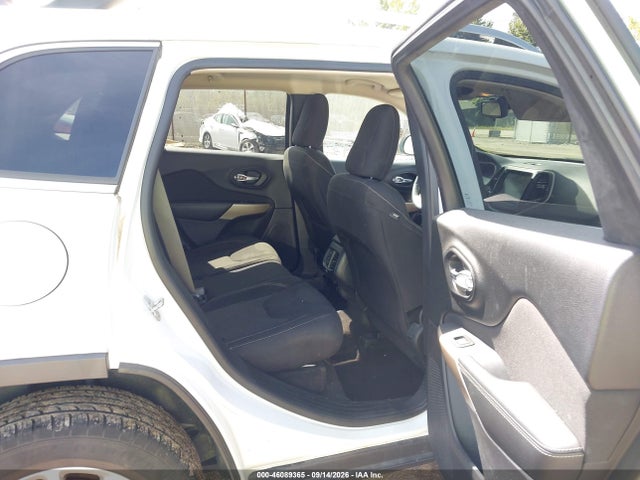 46089365 :رقم المزاد ، 1C4PJLCB1HW616938 vin ، 2017 Jeep Cherokee Latitude Fwd مزاد بيع