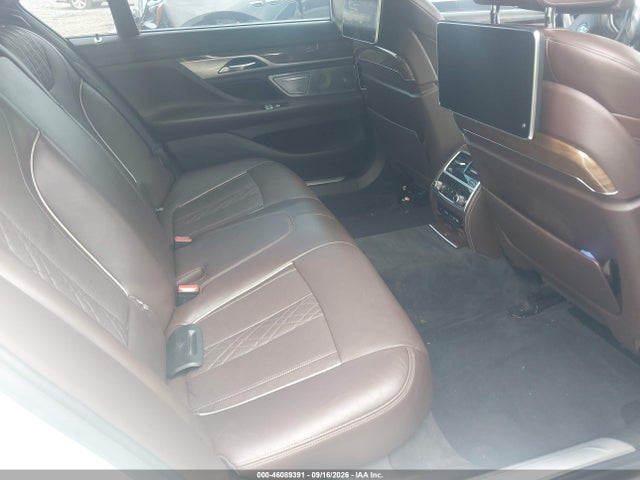 46089391 :رقم المزاد ، WBA7F2C52GG419370 vin ، 2016 Bmw 750i Xdrive مزاد بيع