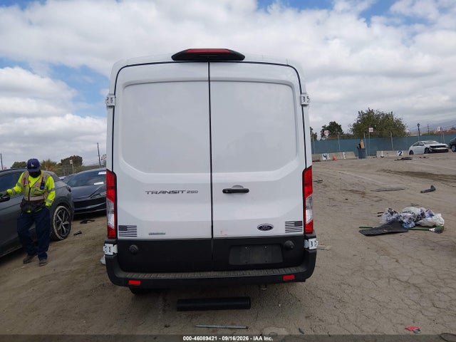 46089421 :رقم المزاد ، 1FTBR1CG9LKA76631 vin ، 2020 Ford Transit-250 مزاد بيع
