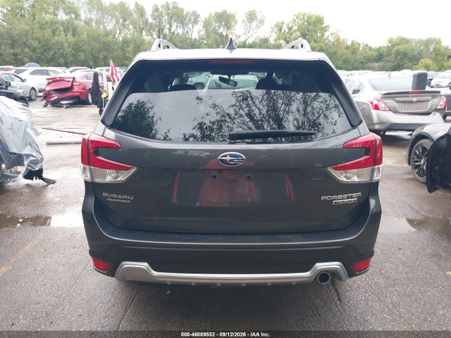 46089552 :رقم المزاد ، JF2SKARC1NH525200 vin ، 2022 Subaru Forester Touring مزاد بيع