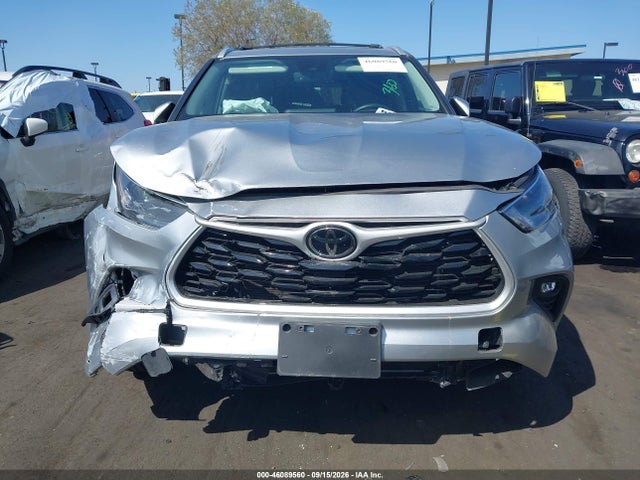 Toyota Highlander Xle 2022 5TDHZRAH6NS100092 Image 12