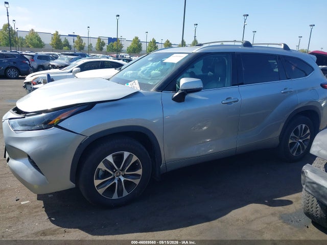 Toyota Highlander Xle 2022 5TDHZRAH6NS100092 Image 14