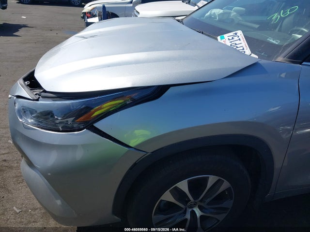 Toyota Highlander Xle 2022 5TDHZRAH6NS100092 Image 18