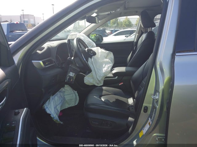 Toyota Highlander Xle 2022 5TDHZRAH6NS100092 Image 5