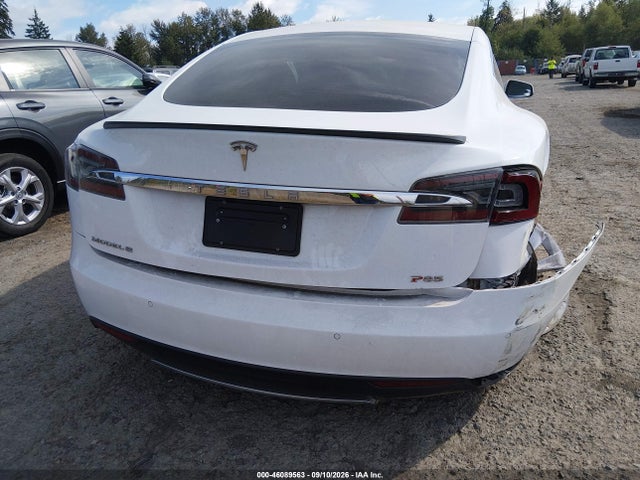 Tesla Model S P85 2014 5YJSA1H17EFP51467 Image 21