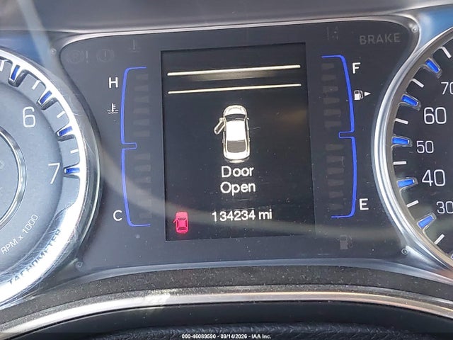Продаж на аукціоні авто 2015 Chrysler 200 Limited, vin: 1C3CCCAB7FN733829, номер лоту: 46089590