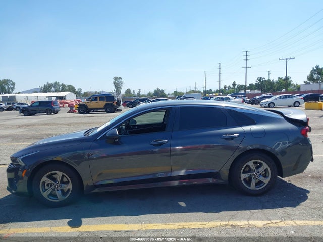 2022 Kia K5 Lxs მანქანა იყიდება აუქციონზე, vin: 5XXG14J25NG142272, აუქციონის ნომერი: 46089596