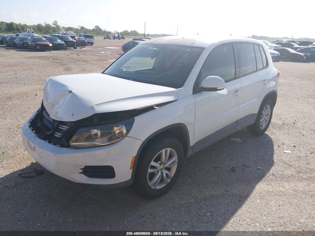 Volkswagen TIGUAN S 2014 WVGAV3AX0EW572785 Image 2