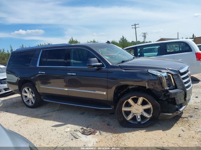 46089632 :رقم المزاد ، 1GYS4HKJ7JR260551 vin ، 2018 Cadillac Escalade Esv Luxury مزاد بيع