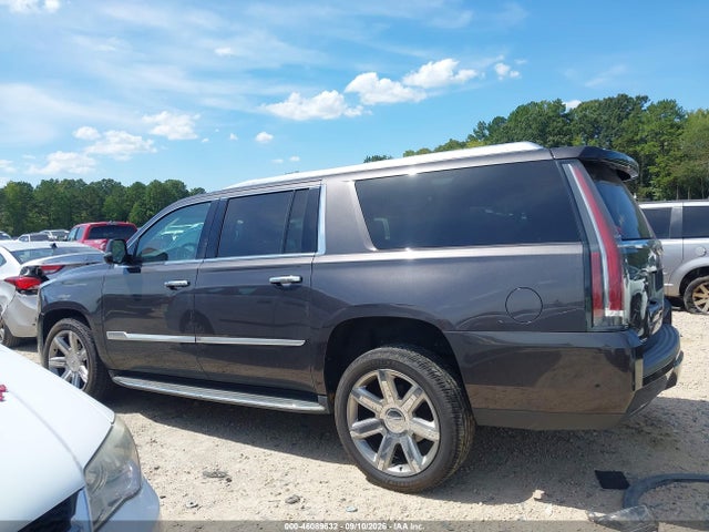 46089632 :رقم المزاد ، 1GYS4HKJ7JR260551 vin ، 2018 Cadillac Escalade Esv Luxury مزاد بيع