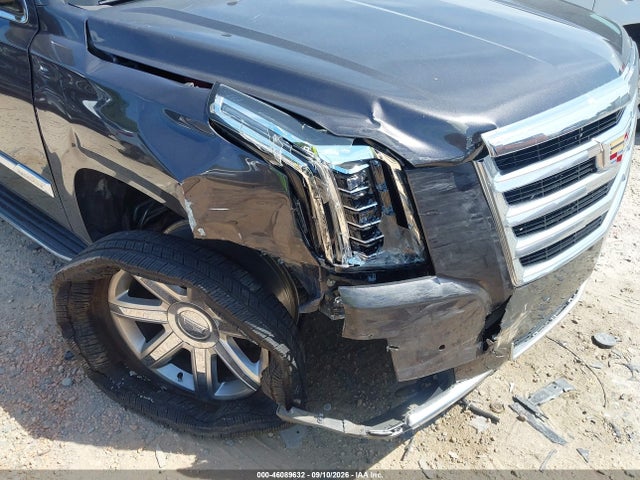 46089632 :رقم المزاد ، 1GYS4HKJ7JR260551 vin ، 2018 Cadillac Escalade Esv Luxury مزاد بيع
