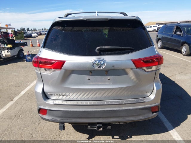 Toyota Highlander Se 2017 5TDKZRFH4HS188918 Image 16