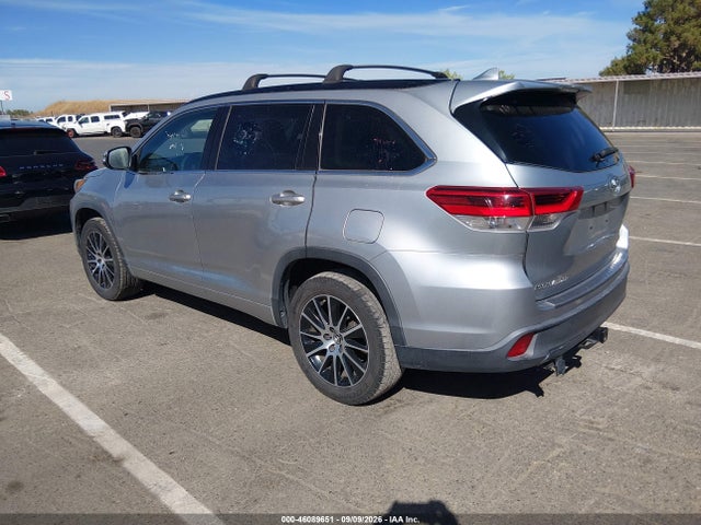 Toyota Highlander Se 2017 5TDKZRFH4HS188918 Image 3
