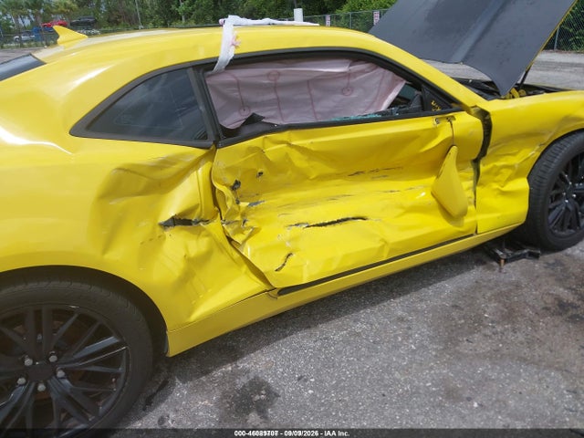 46089707 :رقم المزاد ، 2G1FF1E32F9173706 vin ، 2015 Chevrolet Camaro 2lt مزاد بيع