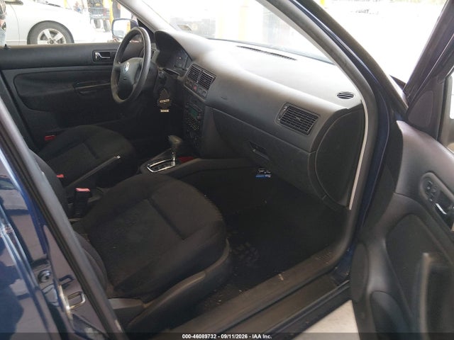 46089732 :رقم المزاد ، 9BWFK61J234020736 vin ، 2003 Volkswagen Golf Gl 2.0l مزاد بيع