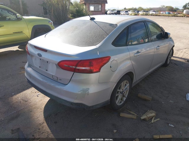 Ford FOCUS SE 2015 1FADP3F26FL269964 Image 4