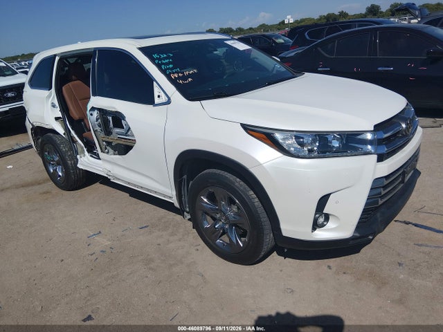 Продаж на аукціоні авто 2019 Toyota Highlander Limited Platinum, vin: 5TDDZRFH5KS714540, номер лоту: 46089796