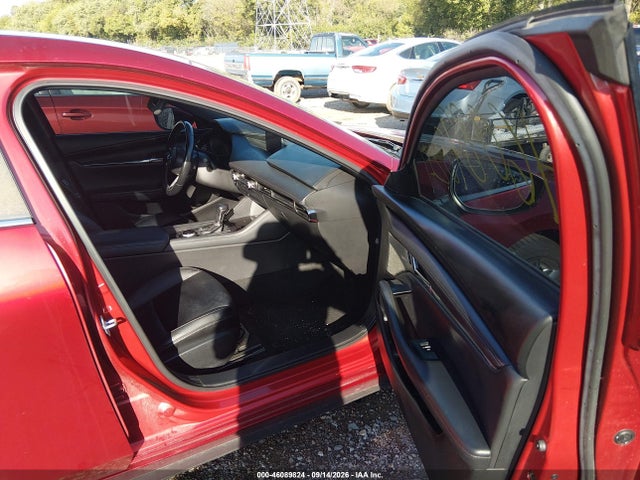 46089824 :رقم المزاد ، JM1BPAMM4K1136054 vin ، 2019 Mazda Mazda3 Preferred Package مزاد بيع