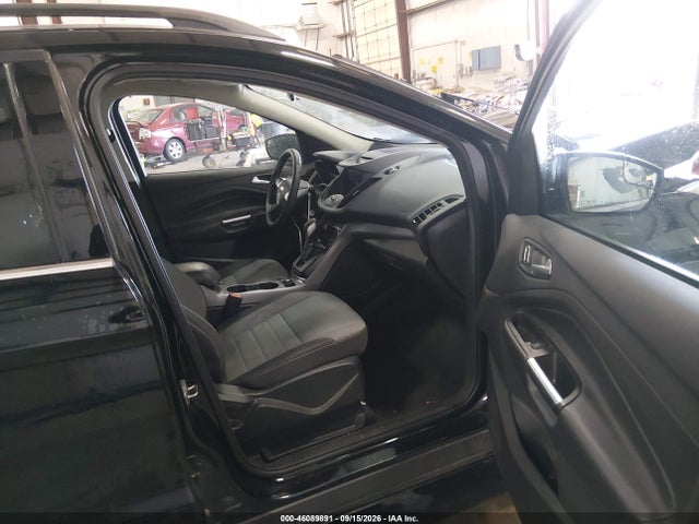1FMCU9GX1GUB39514 Ford ESCAPE SE